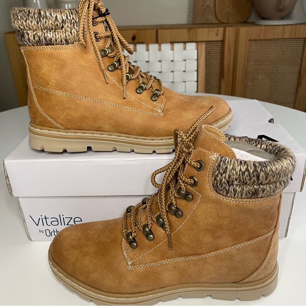 Sonoma Women’s Artistic Boots
